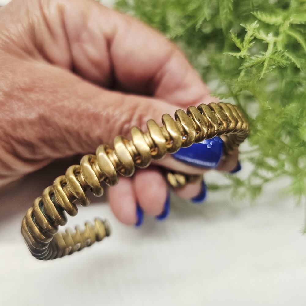 Sergio Lub Brass Copper Ribbed Cuff Bracelet Arthritis & Joint Pain